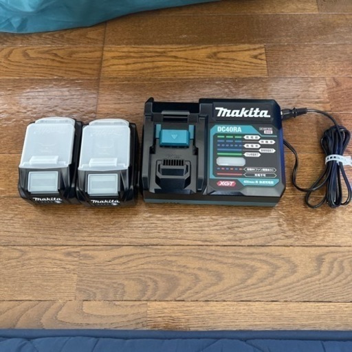 マキタ　バッテリー充電器