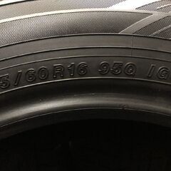 YOKOHAMA ice GUARD iG60 215/60R16 16インチ スタッドレス 4本 バリ溝 ヴェゼル エスティマ マークX等　(KTM015)