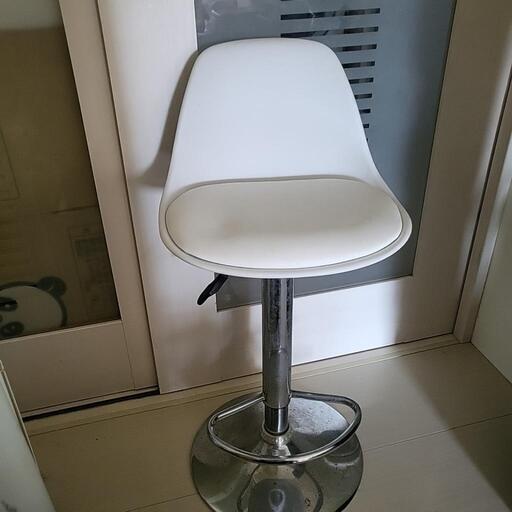 カウンターチェア(新品3脚)