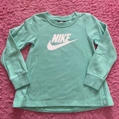 子供服NIKE ナイキ　Lサイズ（116cm〜122cm）