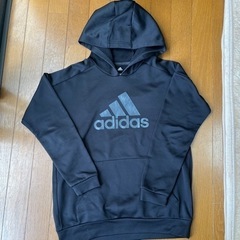 adidasトレーナー　160