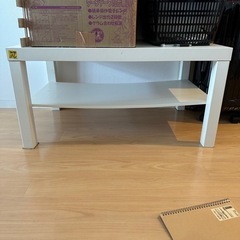 IKEA   長方形のテーブル