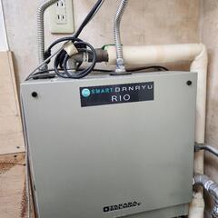 小型散髪屋用ボイルと給湯器