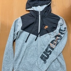 NIKE ジップアップパーカー　Mサイズ