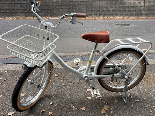 キッズバイク 自転車 18インチ アンダーペリー 登録解除済み 白 かわいい 室内保管