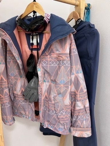 今週まで❗️スノボウェア　女性　ROXY