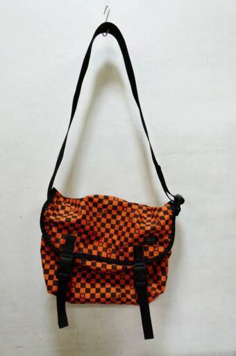 PORTER×BEAMS　コラボ　フラッグチェック　ショルダーバッグ　オレンジ/黒　カジュアル　ポーター　ビームス　PORTER　BEAMS　かばん