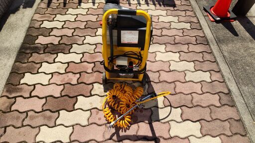 AC100V/ 750W ｴｱｰｺﾝﾌﾟﾚｯｻｰ(ﾀﾝｸ 10L)