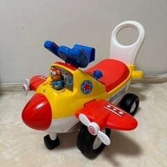 子供用品　おもちゃ 車