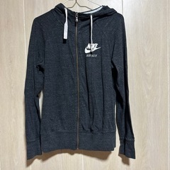 NIKE パーカー　フィットネス