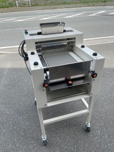 ■中古品 カマタ モルダー KY301 2021年 3相200V ベーカリー パン屋さん 動作問題なし 鎌田機械製作所■