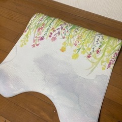 【未使用】CAINZ シートで拭けるトイレマット 花柄 60cm...