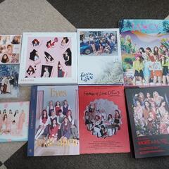 TWICE　トゥワイスのCDとDVDと缶バッジ