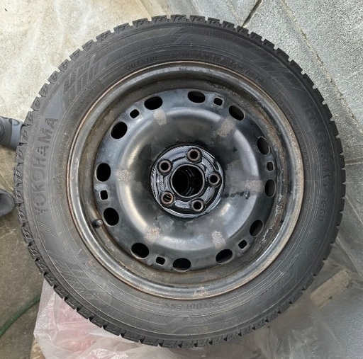 VW純正ポロコルヴァーラ+ブリヂストン製185/65R15スタッドレス