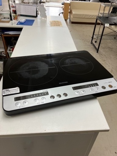 取引場所 南観音 K2404-405 アイリスオーヤマ 二口IHコンロ 2021年製 IHK-W12SP-B 汚れキズあり 通電のみの確認