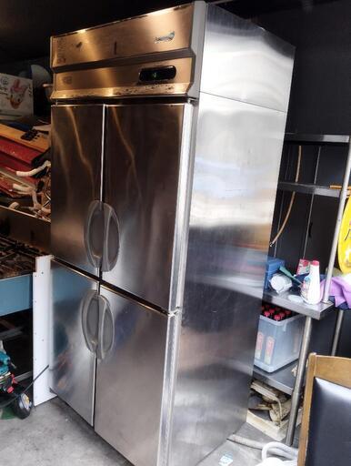 縦型冷凍庫　冷凍庫　業務用冷凍庫