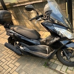 ホンダ　pcx125 JF56 キズ割れ多い