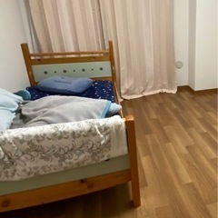 シングルベッド（2段ベッドの片方)