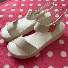 決まりました😊サンダル👡