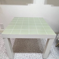 正方形 テーブル　タイル風　