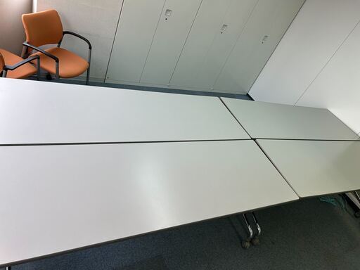 8184型　会議用折りたたみテーブル