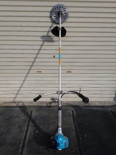 草刈り機　刈払機　エンジン式草刈り機２６CC　クボタKC2611EZ