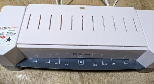 ラミネーターA4