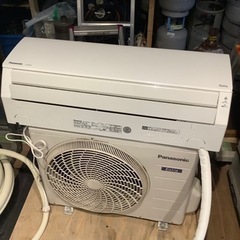 中古品Panasonicエアコン10畳クラス