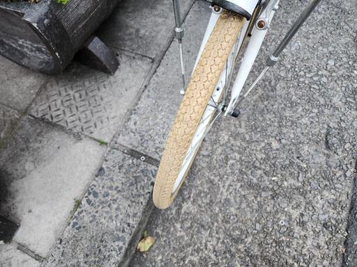 クロスバイク　ミニベロ　２０インチ　６変速　カゴ　付き　美品　配達可能 ミニベロ ロードバイクの通販 by ラクラクター's shop｜ラクマ クロス
