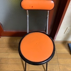 折りたたみ椅子　パイプ椅子