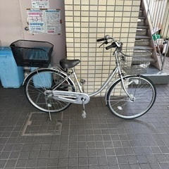 大人用自転車　26インチ　3段ギア　オートライト　後ろカゴ付き　...