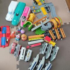 電車、新幹線などおもちゃセット