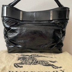 Burberry　エナメルバッグ　正規品