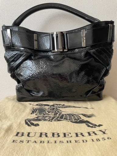 Burberry　エナメルバッグ　正規品