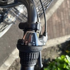 (お値下げ致しました)中古 ２６インチ軽快自転車 オートライト ６段変速付き (状態良好)