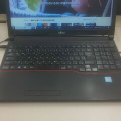 FUJITSU LIFEBOOK e556/p