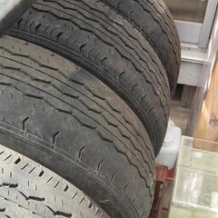 ハイエース200系　鉄チンホイール