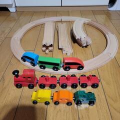 木の車と機関車のセット