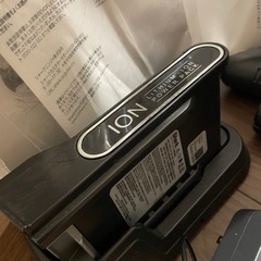 sharkシャーク　折りたたみ掃除機　充電式