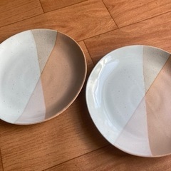 陶器のお皿2枚