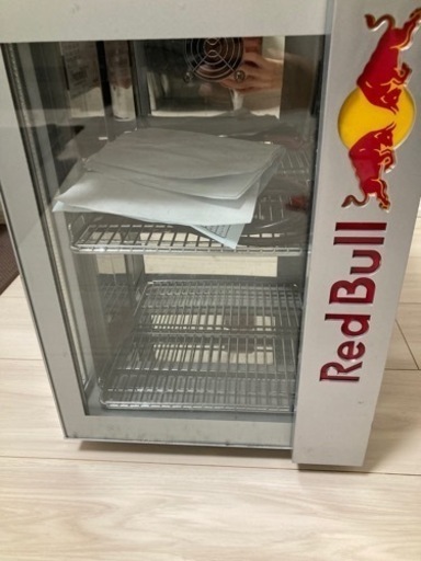 レッドブル冷蔵庫
