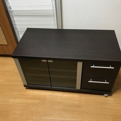 まもなく処分します。お早めに。テレビ台