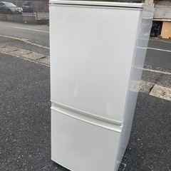 北九州市内配送無料　保証付き シャープ SHARP SJ-D14B-W [冷蔵庫(137L・つけかえどっちもドア) 2ドア ホワイト系]