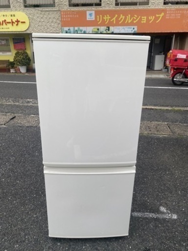 北九州市内配送無料　保証付き シャープ SHARP SJ-D14B-W [冷蔵庫(137L・つけかえどっちもドア) 2ドア ホワイト系]