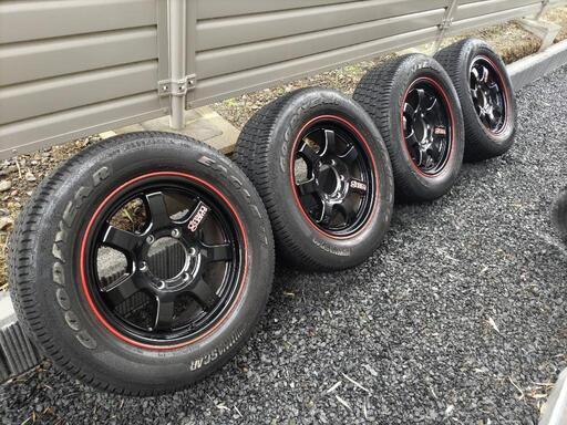 ハイエース　グラムライツホイール、ナスカータイヤセット