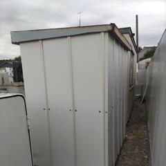 【匝瑳市】中古 鍵付き 物置 (横長さ約181cm×奥行き121cm×高さ195cm) (株)トラストカーゴ 匝瑳コンテナ販売所 匝瑳市】中古 鍵付き 物置 (横長さ約181cm×奥行き121cm×高さ