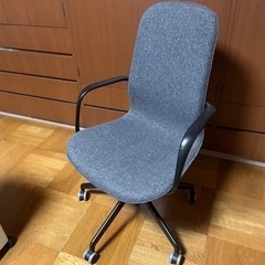  〈値下げいたしました〉再掲示　IKEAデスクチェア 肘掛けつき