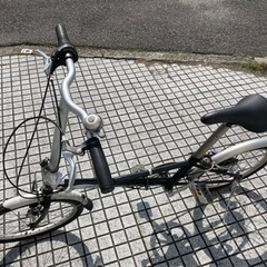 折りたたみ自転車】DAHON製❗️20インチ 外装6段変速 前後タイヤ