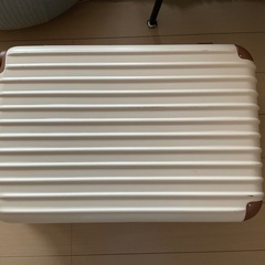 スーツケース　90L  ベージュ