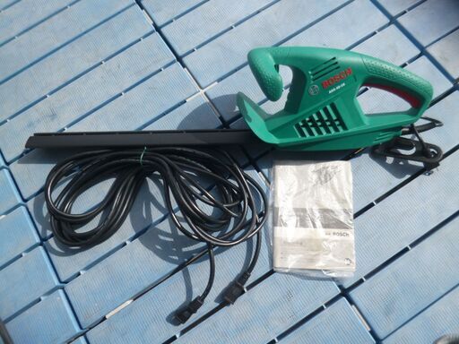 美品/BOSCH ボッシュ 450mm ヘッジトリマー AHS 45-16 ガーデンツール/中古品・延長コード付き